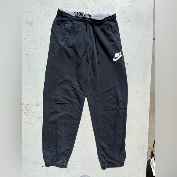 Men's Nike Joggers Black Solid M Stretch Activewear Gym Run Sports Tapered City - Picture 1 of 10